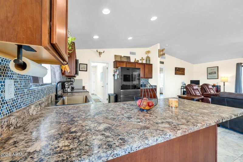 8912 N Johnson Rd-13