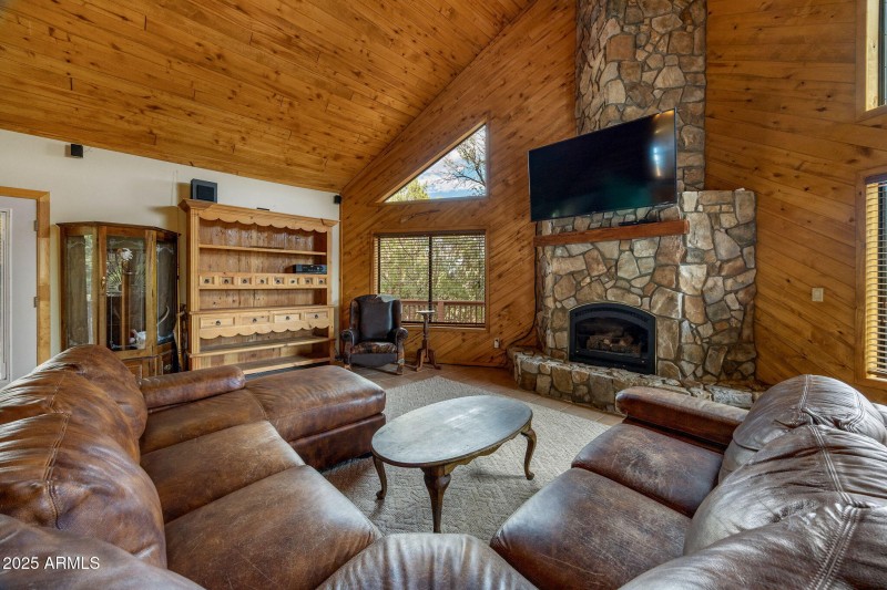 2781AirParkDr-Overgaard-AZ-4