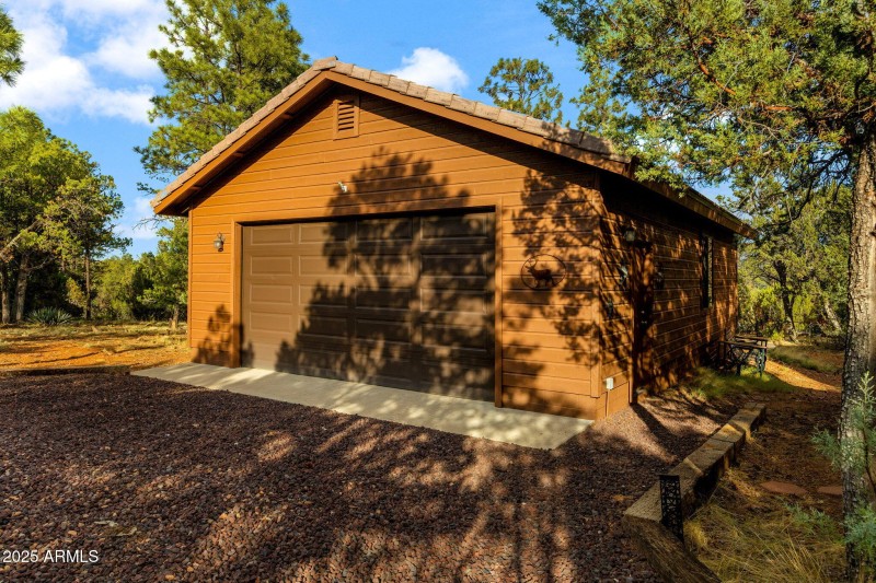 2781AirParkDr-Overgaard-AZ-26