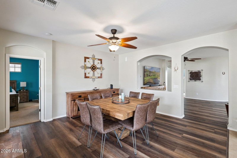 9-web-or-mls-16048-w-papago-st