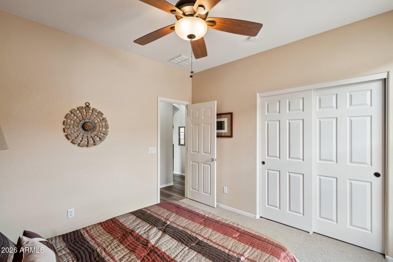 30-web-or-mls-16048-w-papago-st