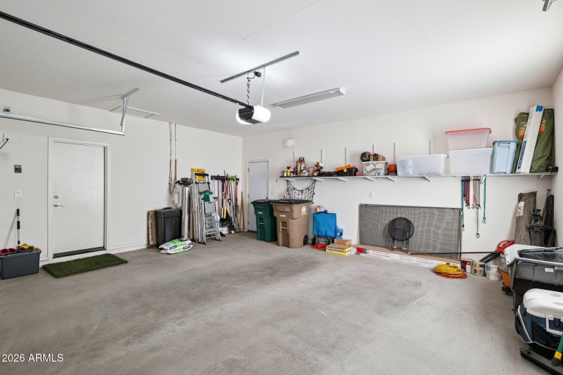 32-web-or-mls-16048-w-papago-st