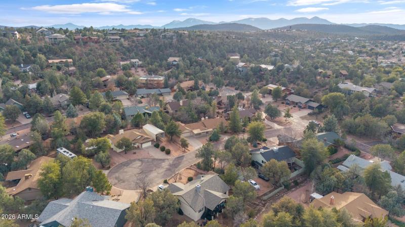 Neighborhood Golden Frontier