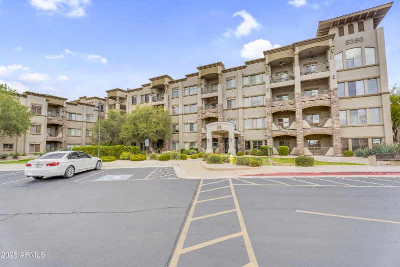 Beautifully Maintained Exterior