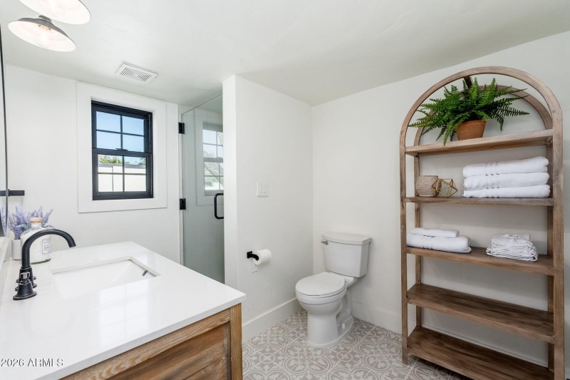 3401 N 25th St, 01-20 - 25