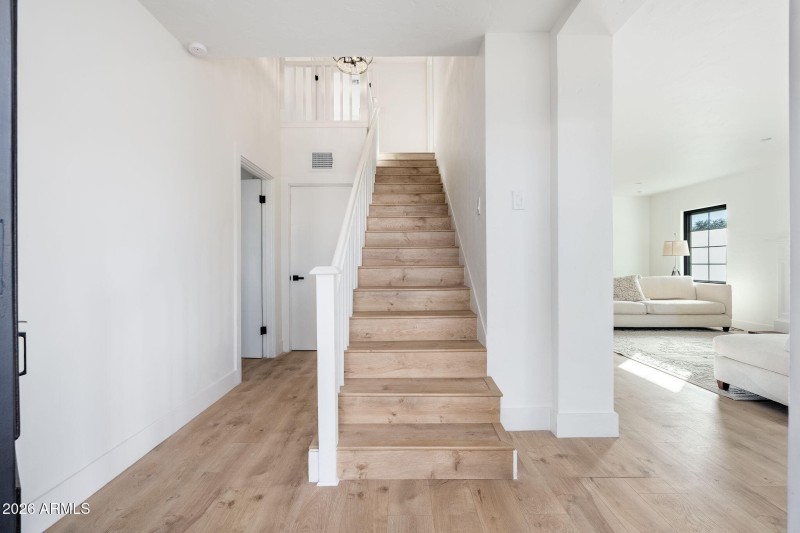 3401 N 25th St, 01-20 - 26