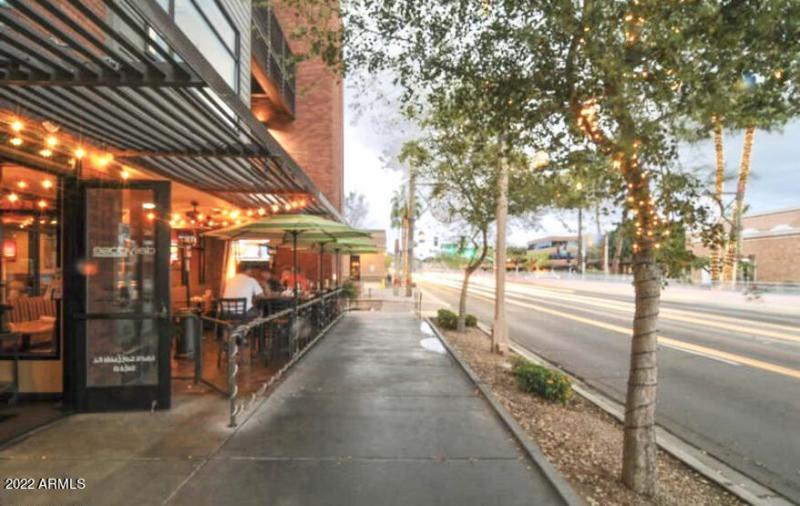 Ground level Restaurants