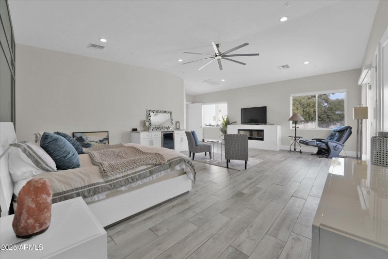 np 76 master fireplace 2-25