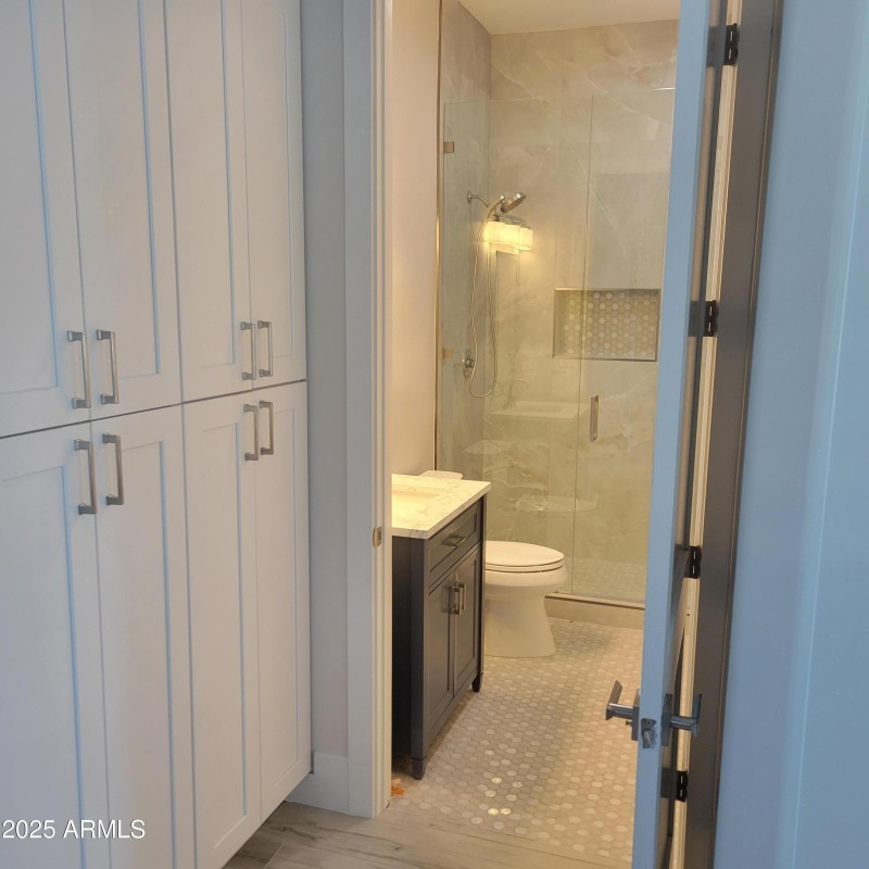 new 76 guest hs full bath ent 4-24