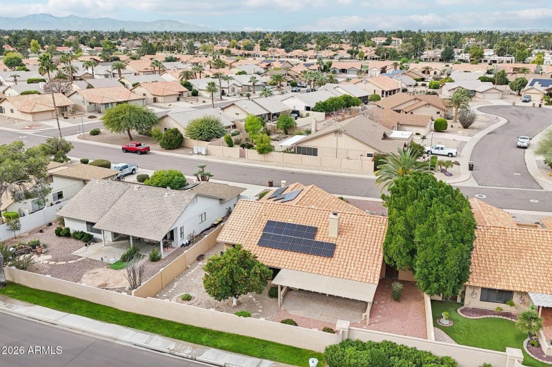 48-web-or-mls-N 92nd Ave-S2201-048