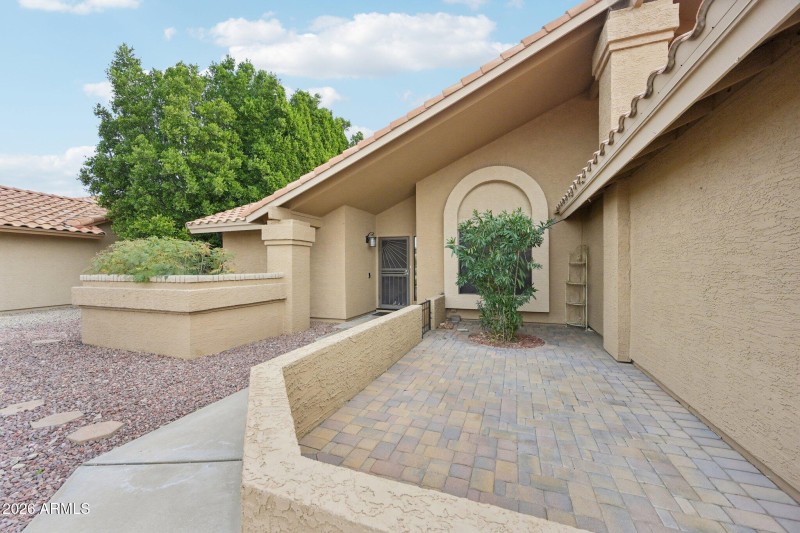 5-web-or-mls-N 92nd Ave-S2201-005