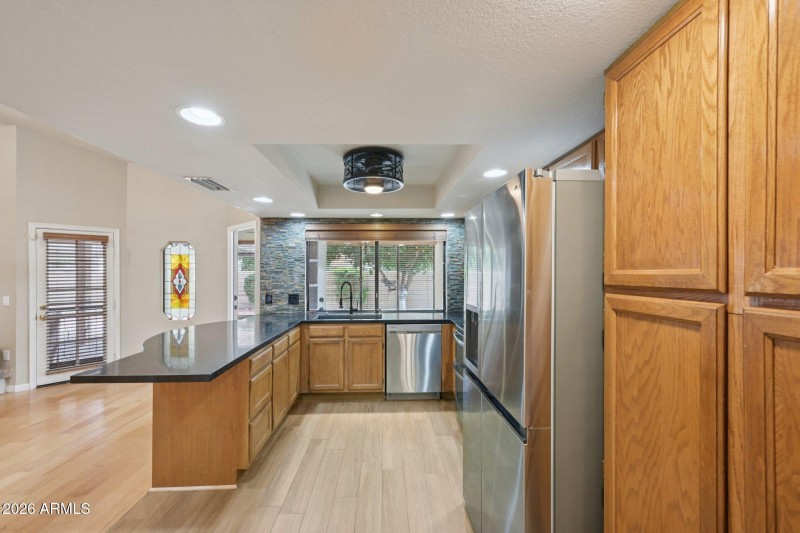 19-web-or-mls-N 92nd Ave-S2201-019