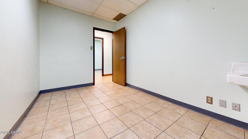 515-W-Buckeye-306-Bedroom