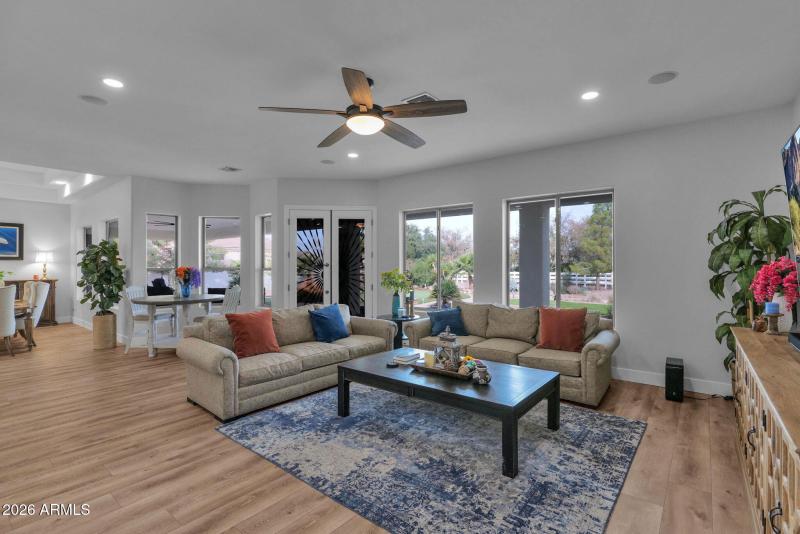 21102 Pummelos - 17Family Room