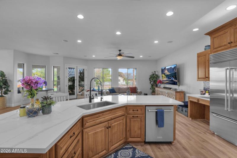 21102 Pummelos - 23Kitchen