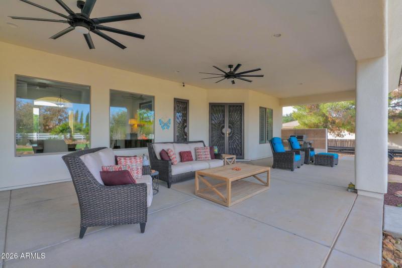 21102 Pummelos - 41Covered Patio