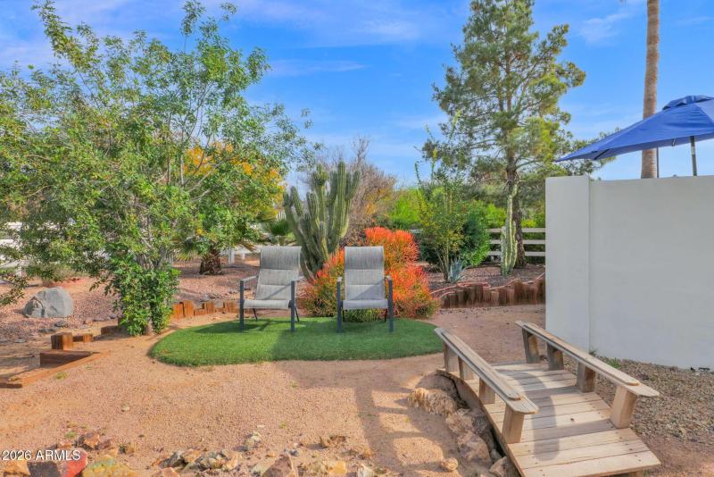 21102 Pummelos - 45Backyard