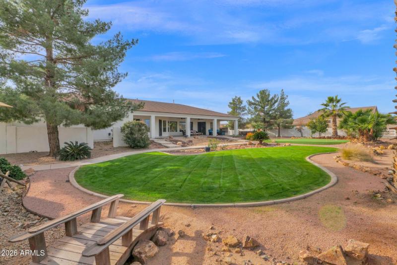 21102 Pummelos - 53Backyard