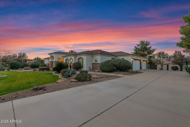 21102 Pummelos - 57Exterior Twilight