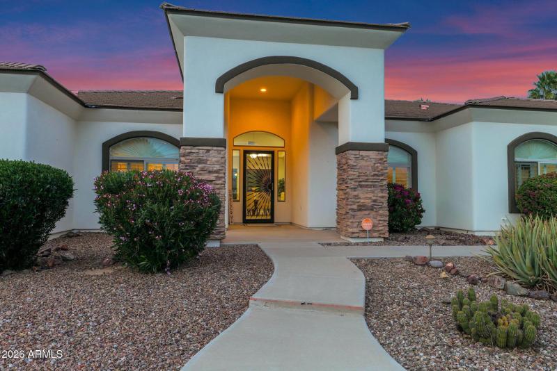 21102 Pummelos - 58EFront Door Twilight