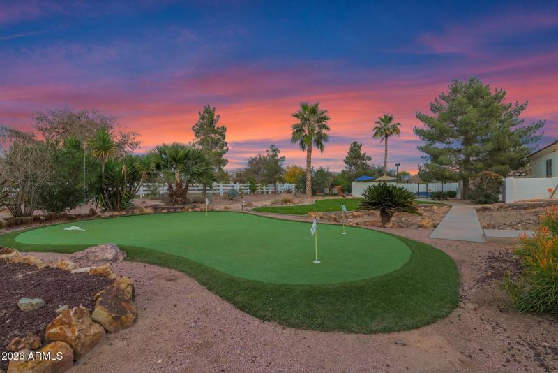 21102 Pummelos - 65Putting Green Twiligh