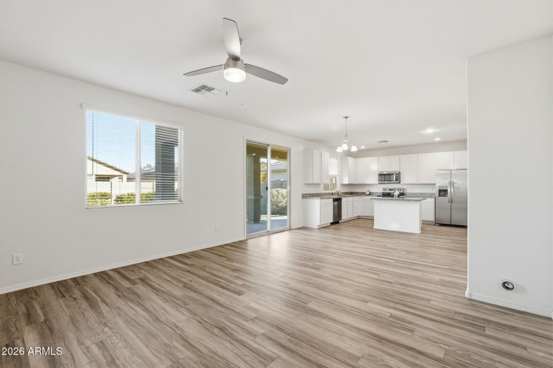 17572 W COUNTRY CLUB TER