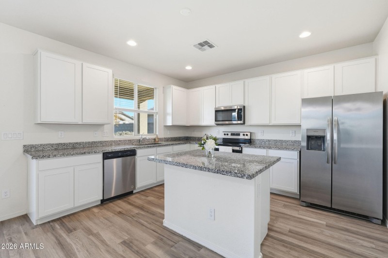 17572 W COUNTRY CLUB TER