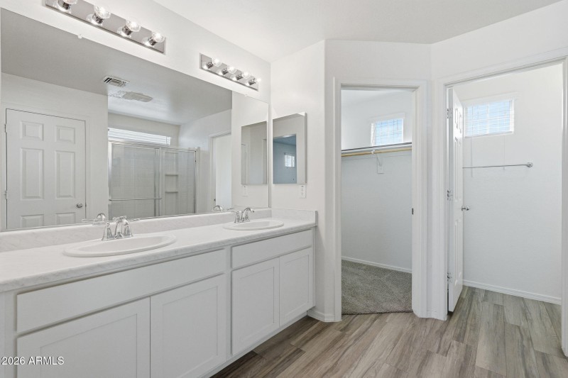 17572 W COUNTRY CLUB TER