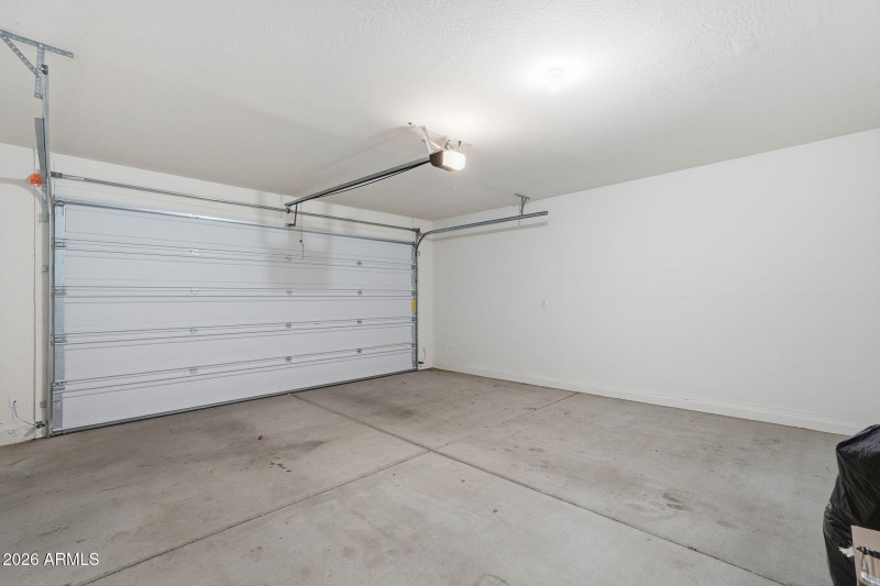 17572 W COUNTRY CLUB TER