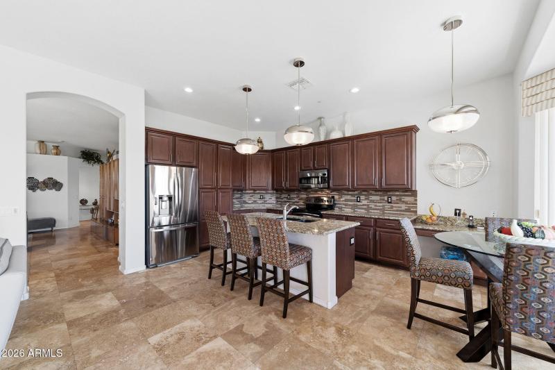 011__9223 Broken Bow