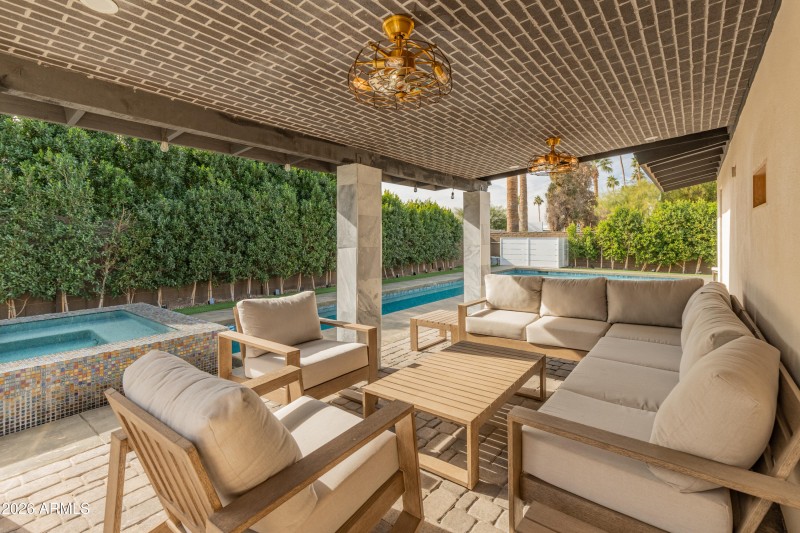 6621 E Dreyfus Ave-51