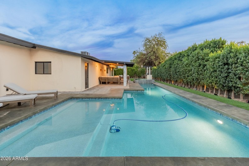 6621 E Dreyfus Ave-80