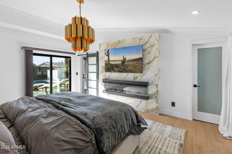 6621 E Dreyfus Ave-22