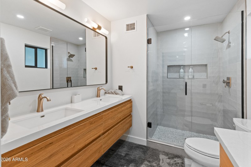 6621 E Dreyfus Ave-13