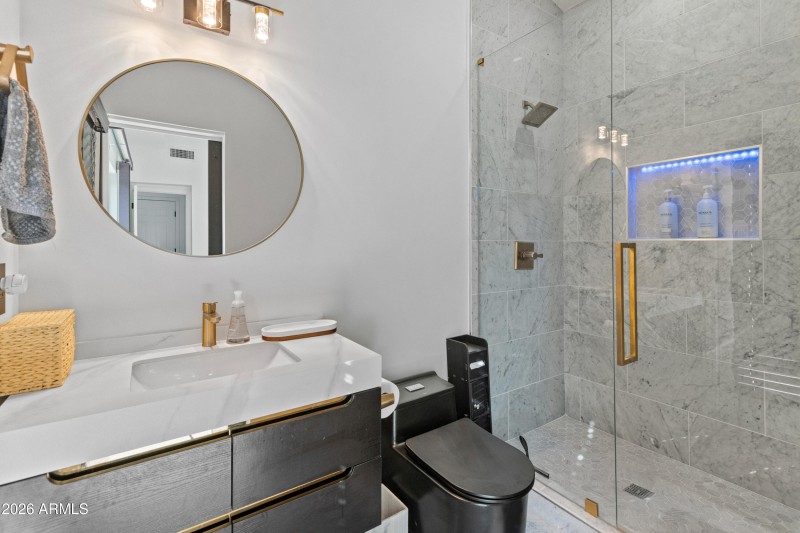 6621 E Dreyfus Ave-17