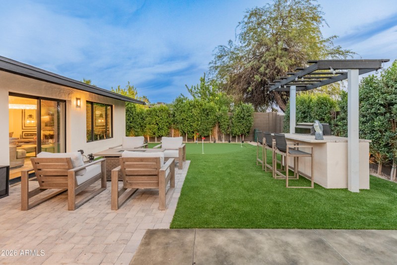 6621 E Dreyfus Ave-75