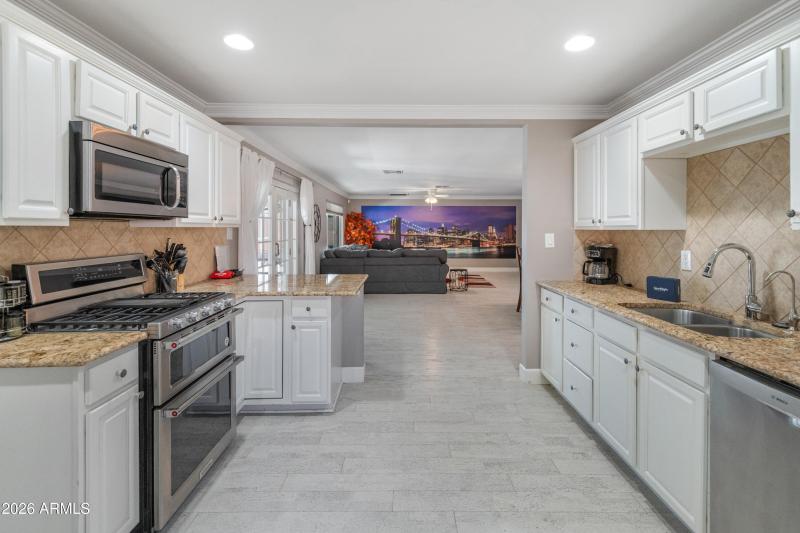 8301 E Monterosa St-28