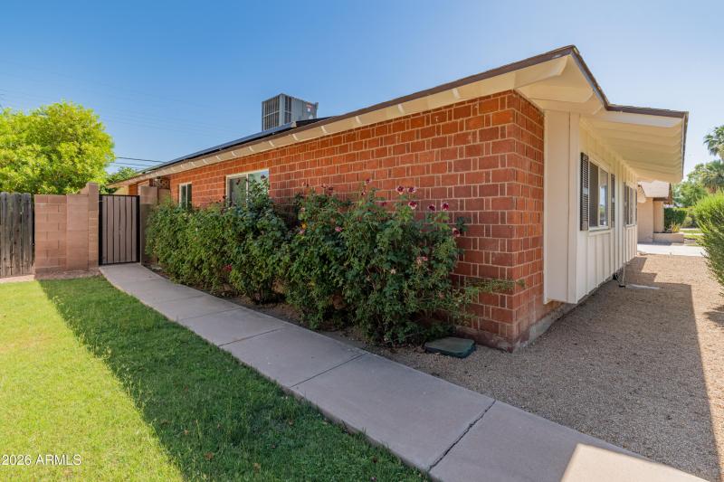 8301 E Monterosa St-52