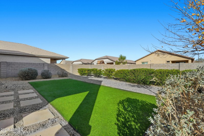 17572 W COUNTRY CLUB TER