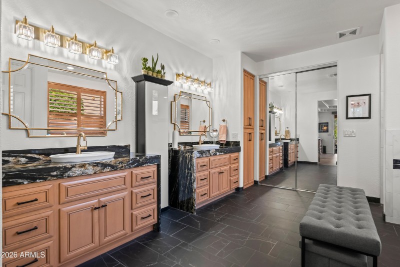 Double vanities in Priamray suite