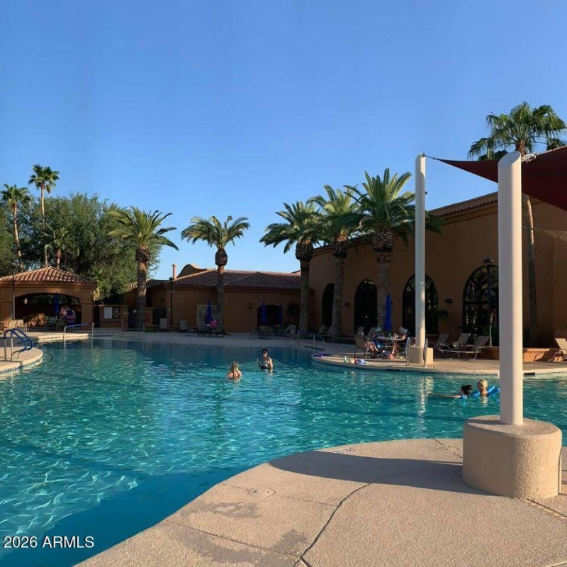 PC Tuscany pool close up