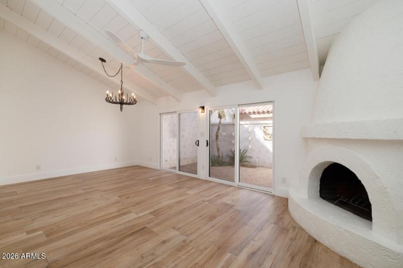 6349_N_78th_St_103_07