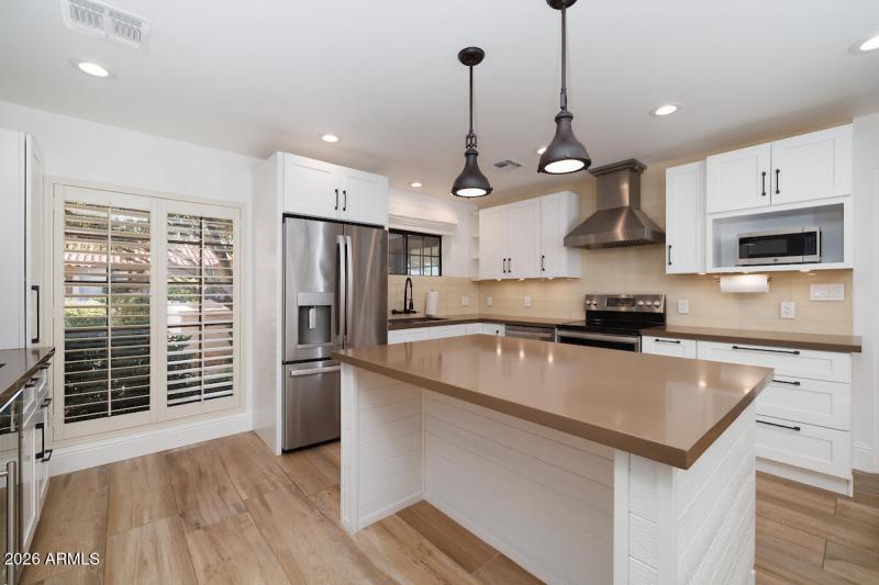 6349_N_78th_St_103_08