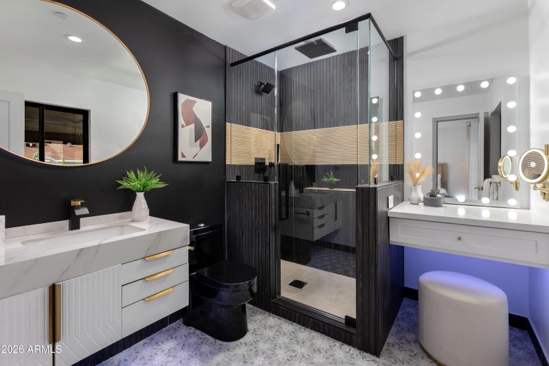 2ND EN-SUITE BATROOM