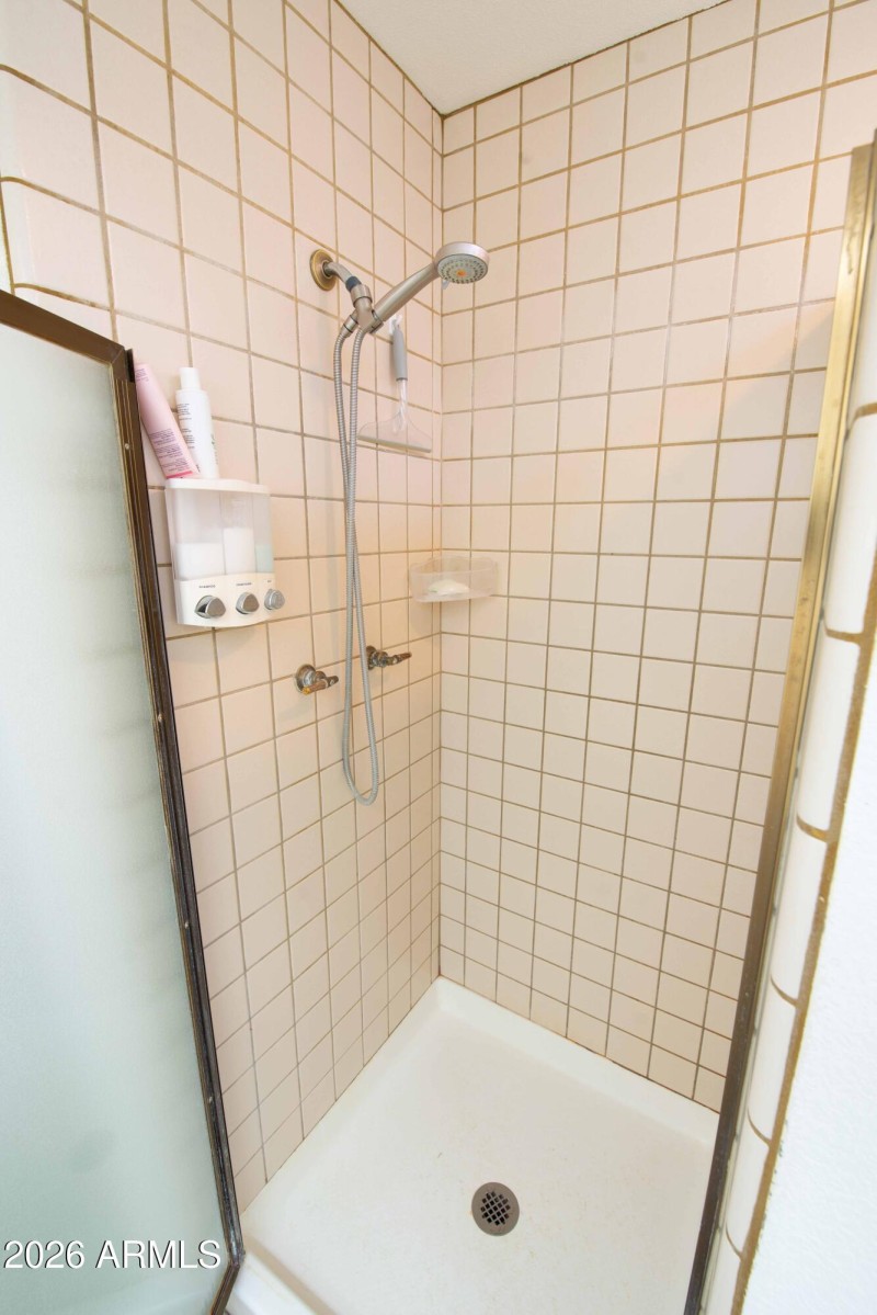 1531 Rim View Dr-0151