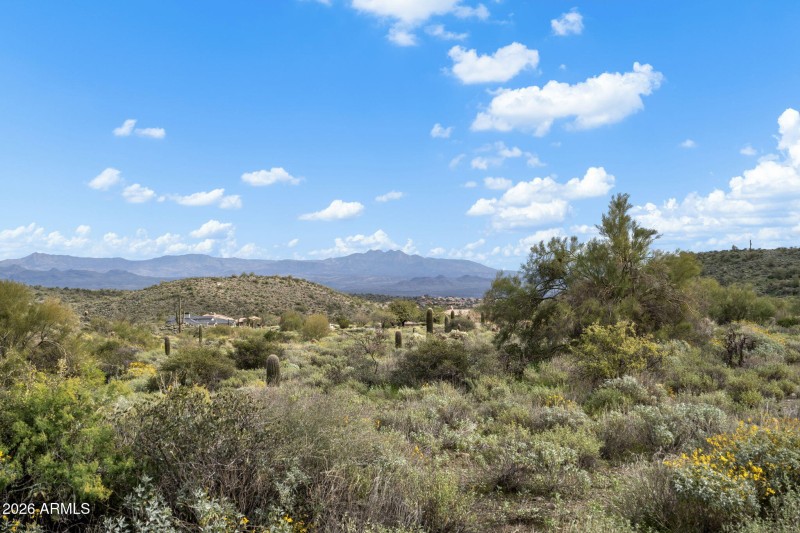 Unobstructed Long-Range Mountain Views