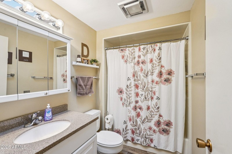 17-web-or-mls-W Sandstone Dr-S2401-017