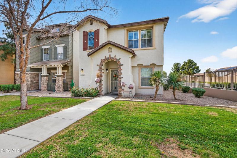 3-web-or-mls-13- E Neville Ave