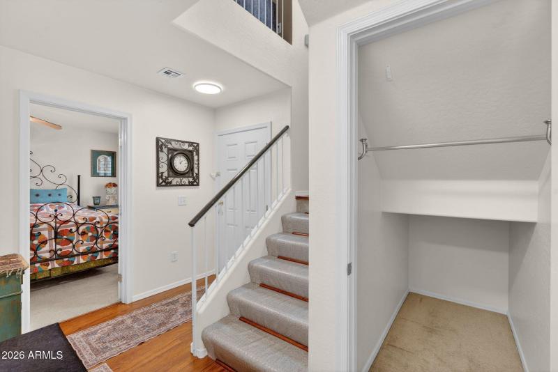 7-web-or-mls-18- E Neville Ave