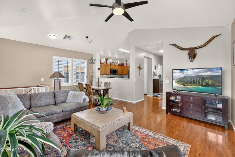 10-web-or-mls-31- E Neville Ave